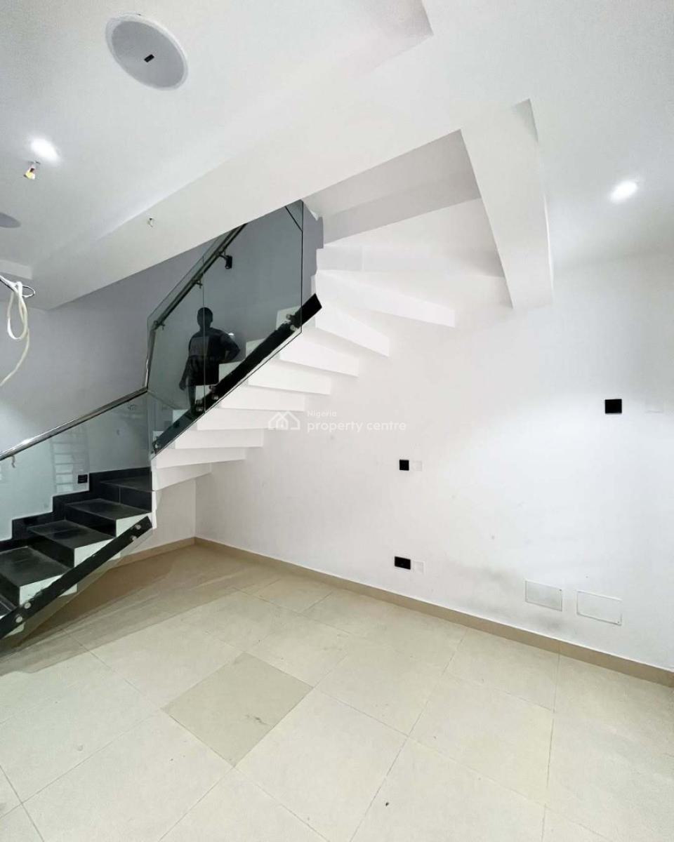 3 Bedroom Semi-detached Triplex with Bq, Victoria Island (vi), Lagos, Semi-detached Duplex for Rent