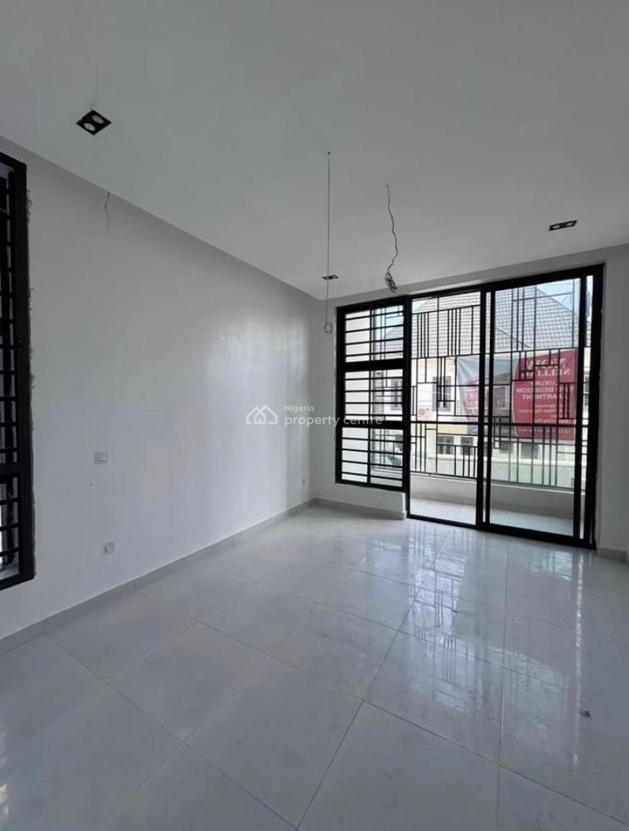 2 Bedroom Apartment with Swimming Pool, Ologolo, Lekki, Lagos, Flat / Apartment for Rent