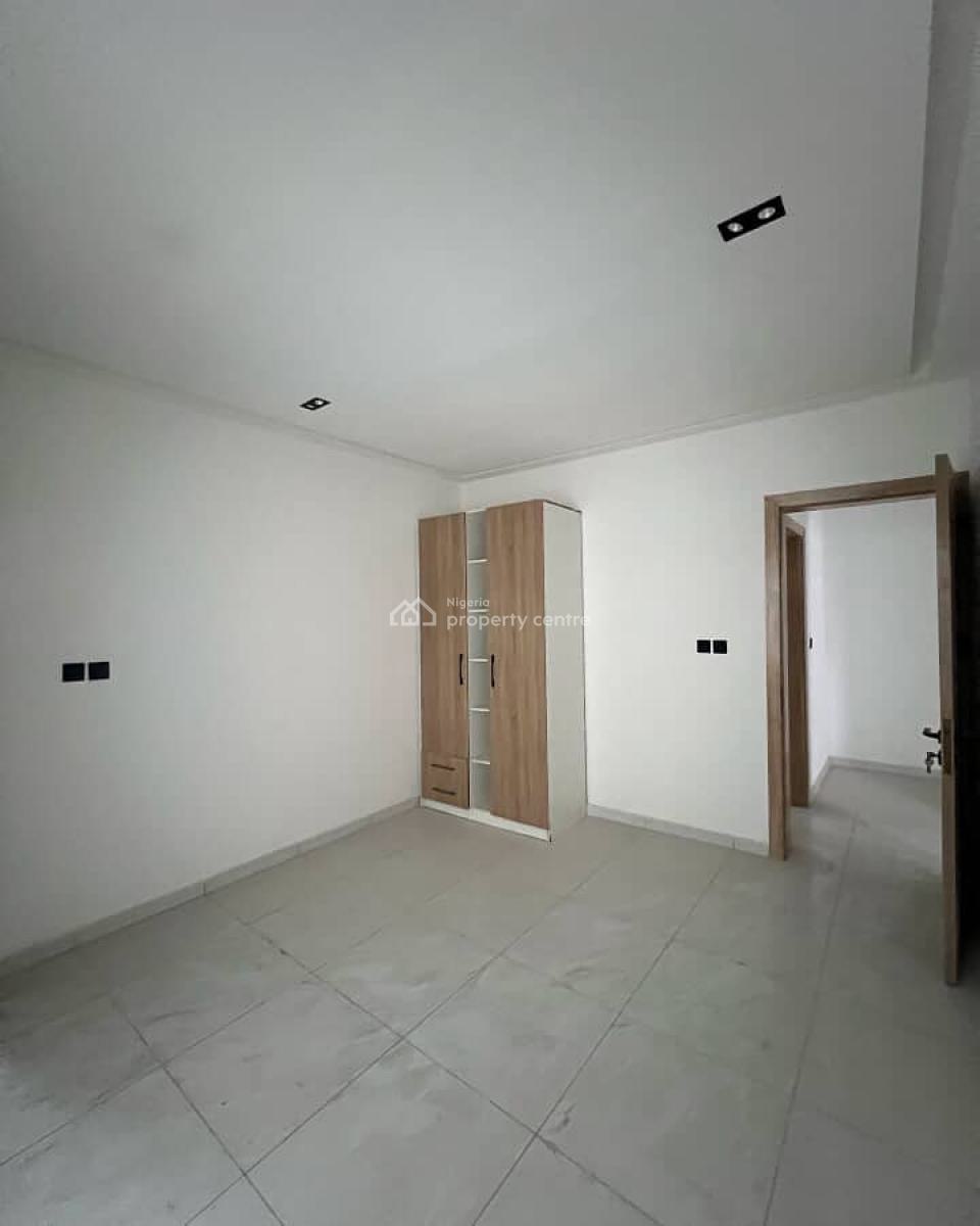 Fully Serviced 2 Bedroom Penthouse Apartment, Lekki Phase 1, Lekki, Lagos, Flat / Apartment for Rent