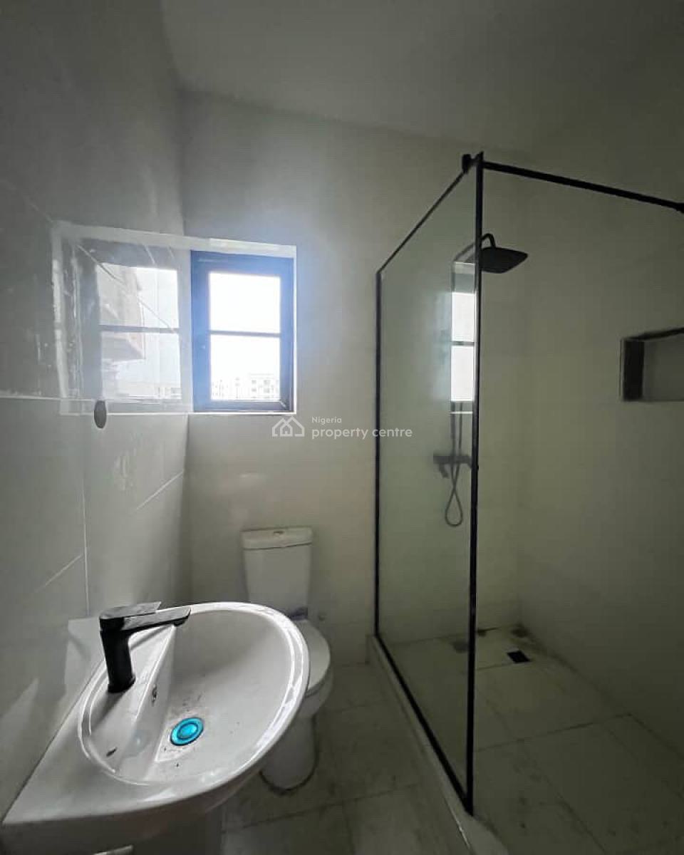 Fully Serviced 2 Bedroom Penthouse Apartment, Lekki Phase 1, Lekki, Lagos, Flat / Apartment for Rent