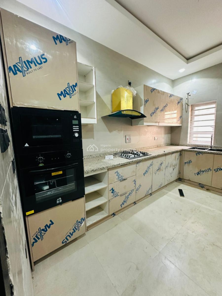 Standard 2 Bedroom Apartment, Ikeja, Lagos, Flat / Apartment for Sale