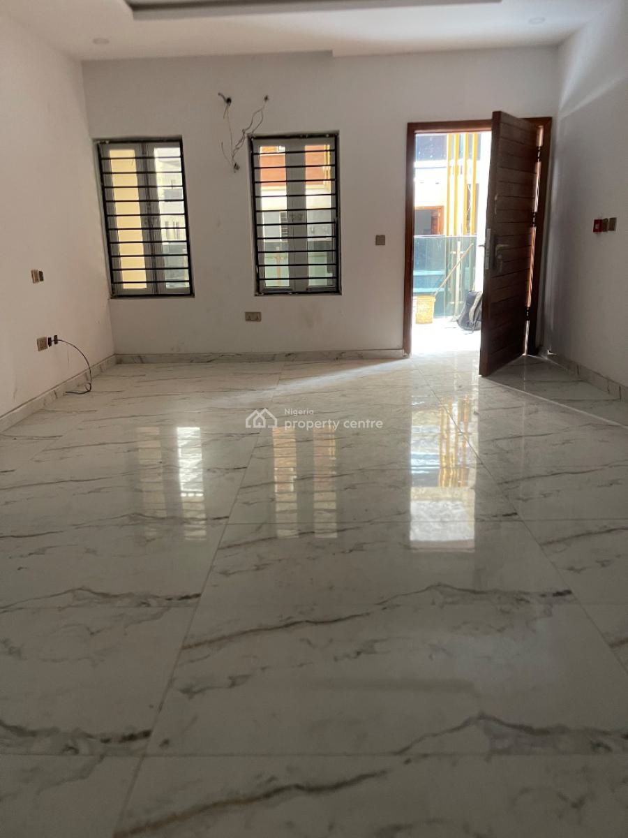 2 Bedroom Apartment Plus Bq, Freedom Way, Lekki Phase 1, Lekki, Lagos, Block of Flats for Sale