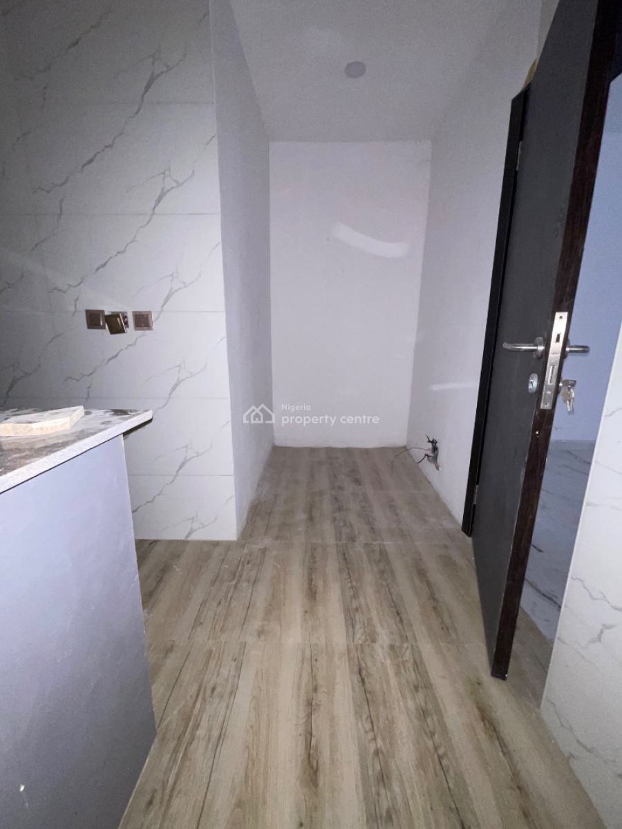 2 Bedroom Apartment Plus Bq, Freedom Way, Lekki Phase 1, Lekki, Lagos, Block of Flats for Sale