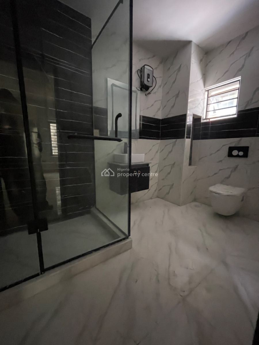 2 Bedroom Apartment Plus Bq, Freedom Way, Lekki Phase 1, Lekki, Lagos, Block of Flats for Sale