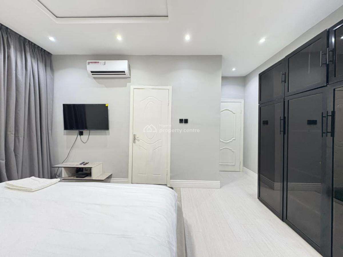 Luxury 2 Bedrooms Apartment with Ps5 and Balcony, Sinari Daranijo, Victoria Island (vi), Lagos, Flat / Apartment Short Let