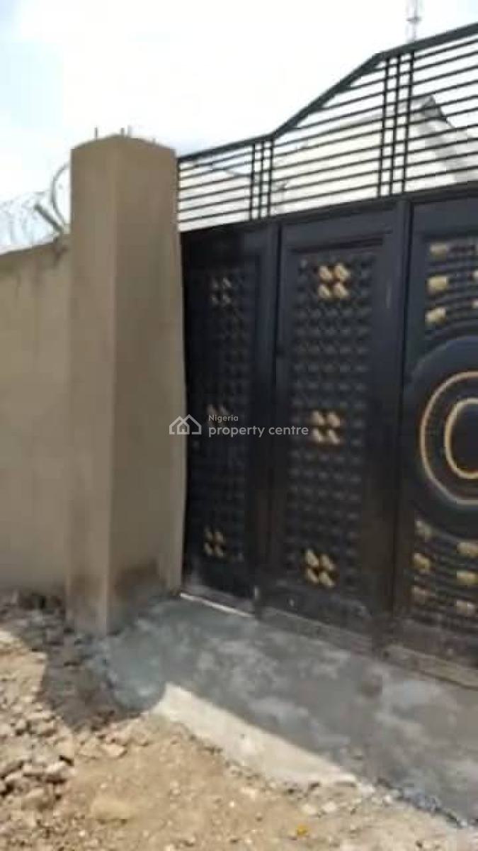 Newly Built Twin Flats in a Good Area, Akilapa Iyalode Area Olorunda Abaa Akobo, Akobo, Ibadan, Oyo, Detached Bungalow for Sale