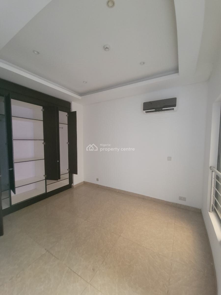 Well Maintained 4bedroom Maisonette Penthouse in Banana Island, Banana Island, Ikoyi, Lagos, Flat / Apartment for Rent