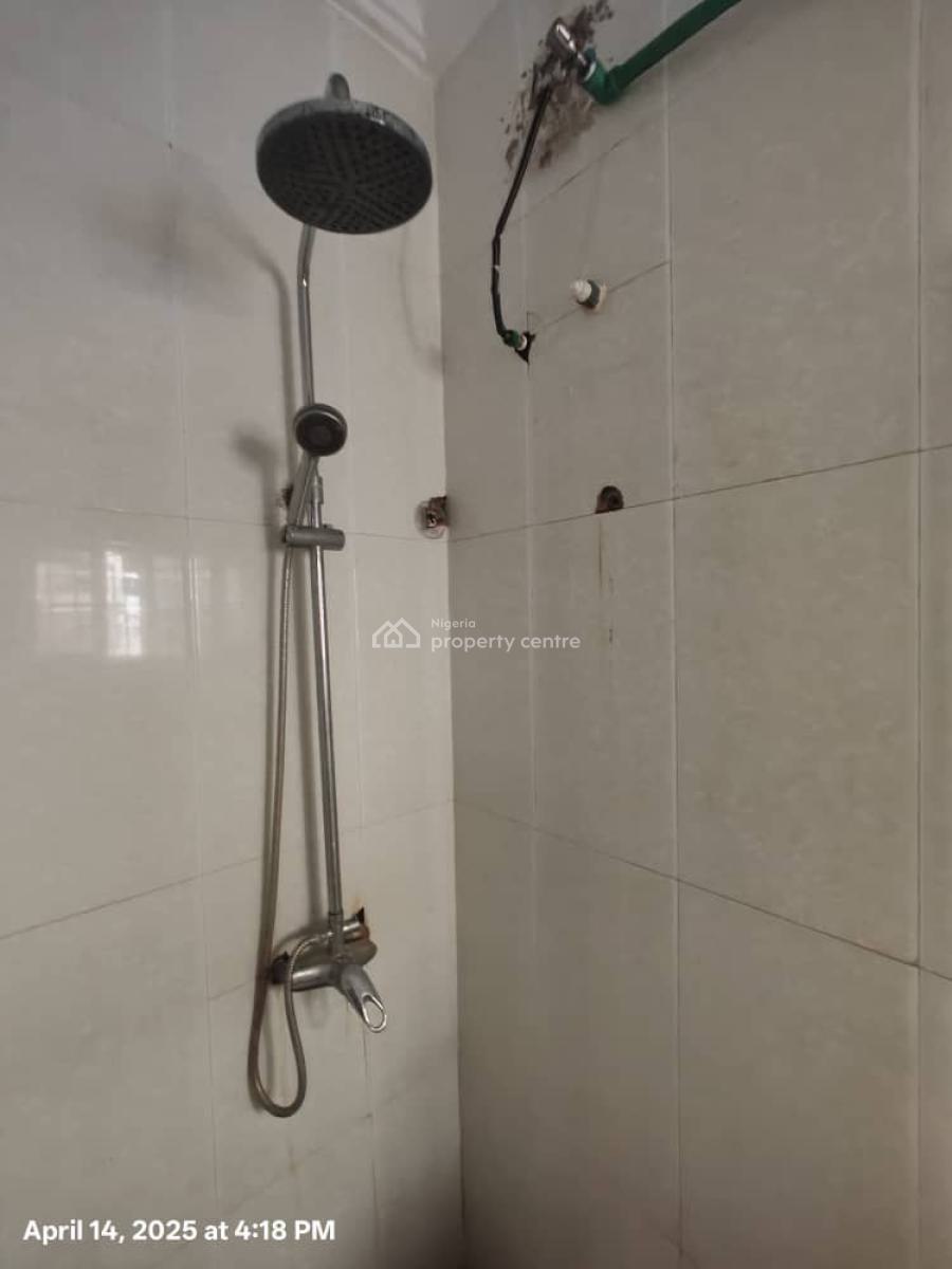 Tastefully Finished Ensuit 3 Bedroom Apt  with Bq, in a Secured Est, Osapa, Lekki, Lagos, Flat / Apartment for Rent