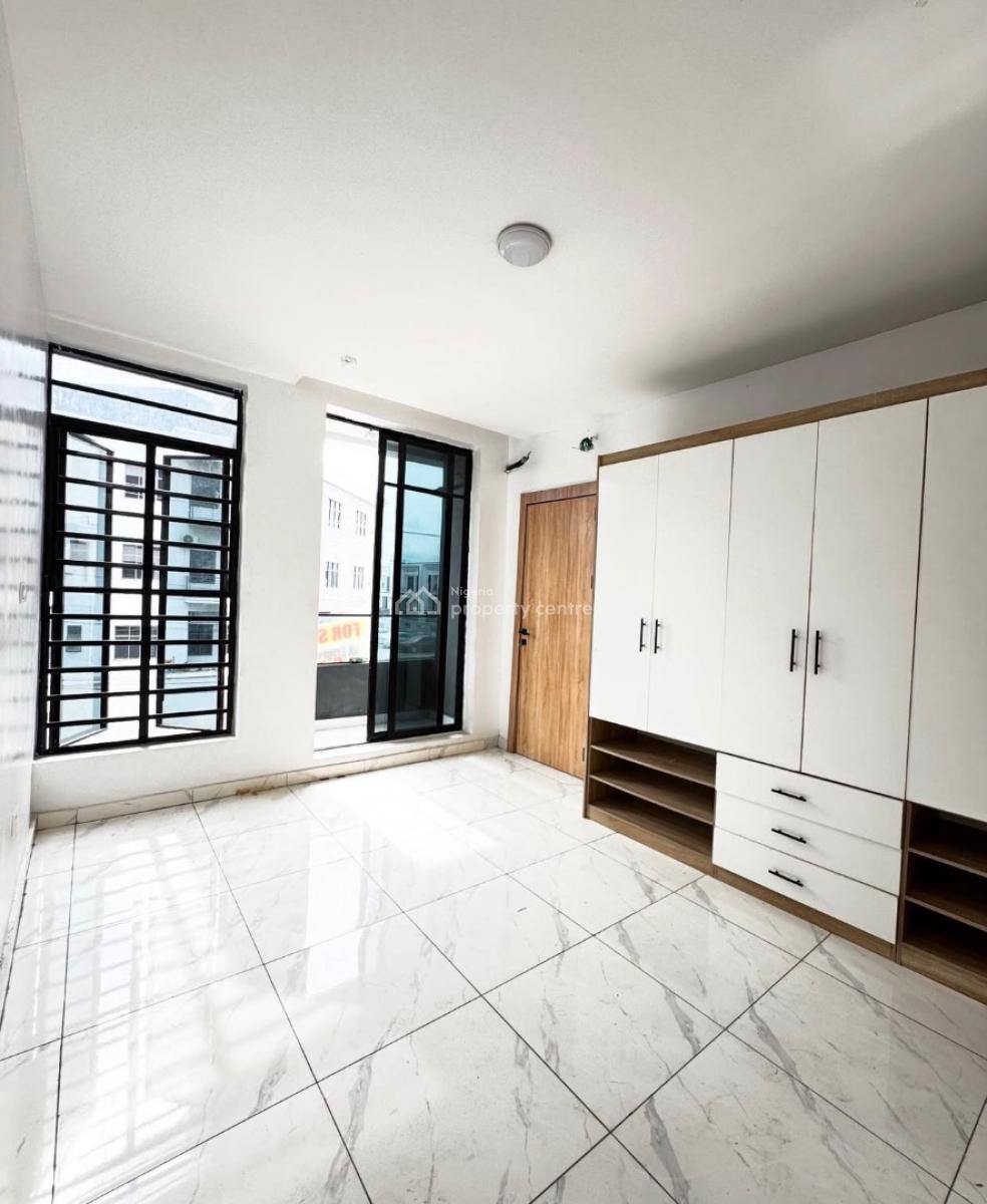 2 Bedroom Apartment Location: Lekki Lagos, Lekki, Lekki Phase 1, Lekki, Lagos, Block of Flats for Sale