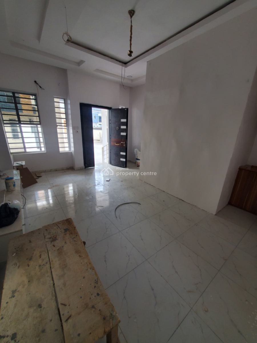 Standard and Spacious Mini Flat, Royal Pine Gate 1, Orchid Road, Lekki, Lagos, Mini Flat (room and Parlour) for Rent