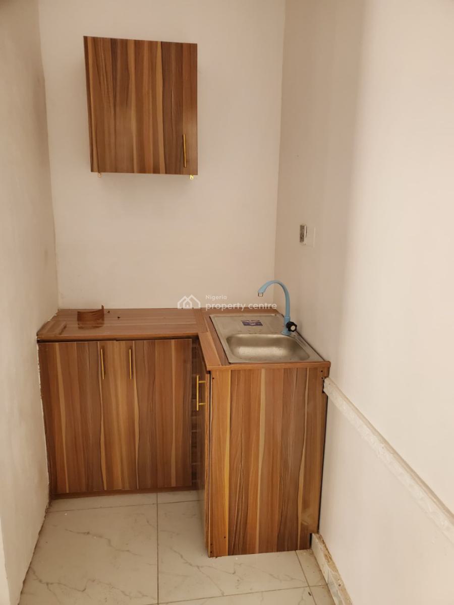 Standard and Spacious Mini Flat, Royal Pine Gate 1, Orchid Road, Lekki, Lagos, Mini Flat (room and Parlour) for Rent