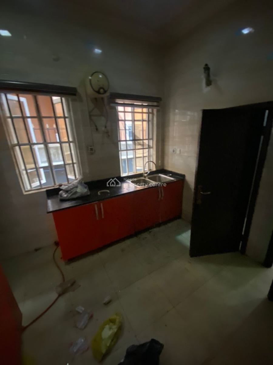 3 Bedroom Semi Detached Duplex Self Compound, Chevron, Lekki Expressway, Lekki, Lagos, Semi-detached Duplex for Rent