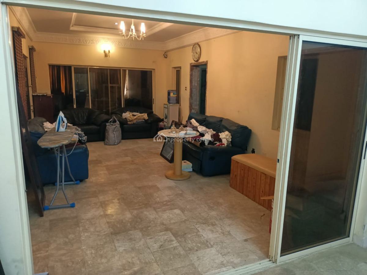 7 Rooms Duplex with 2 Rooms Bq on 905sqm, Thomas Estate, Ajah, Lagos, Detached Duplex for Sale