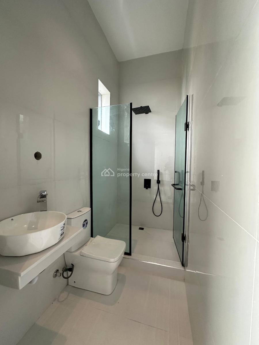 Affordable 2 Bedroom Apartment with a Swimming Pool,gym, Elevator, Ideal for Shortlet Investment, Rental Income, Lekki Phase 1, Lekki, Lagos, Flat / Apartment for Sale
