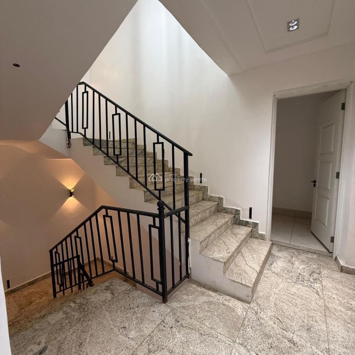 Luxury Corner Piece 4 Bedroom Terrace with 3bq, Two Living Rooms, 5 Minutes Drive to Wuse 2, Kado, Abuja, Terraced Duplex for Sale