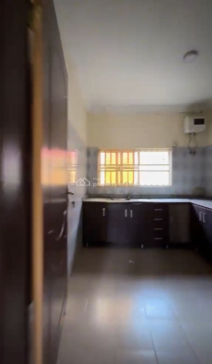 2 Bedroom Detached Bungalow, Office Or Residence, Maitama Main, Maitama District, Abuja, Detached Bungalow for Rent