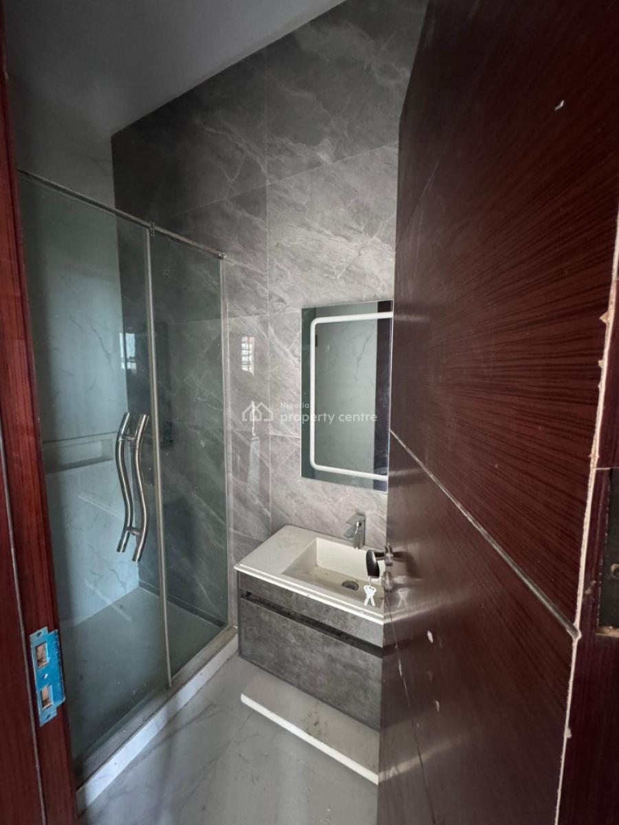 Lovely 4 Bedroom Penthouse W/ Bq, Gym, Pool, Elevator in a Prime Area, Ikoyi, Lagos, House for Sale