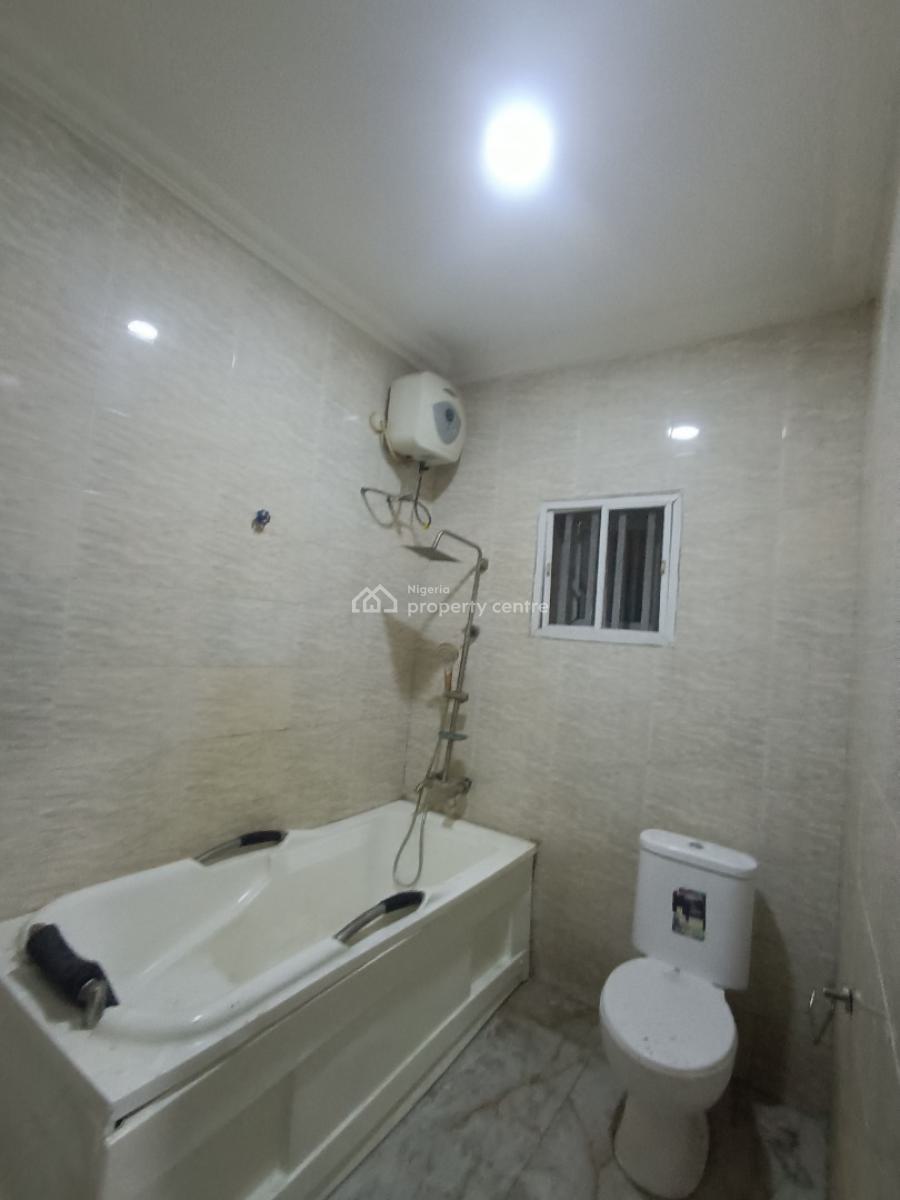 Well Built 3 Bedroom Flat, Ocean Palm, Ajah, Lagos, Flat / Apartment for Rent