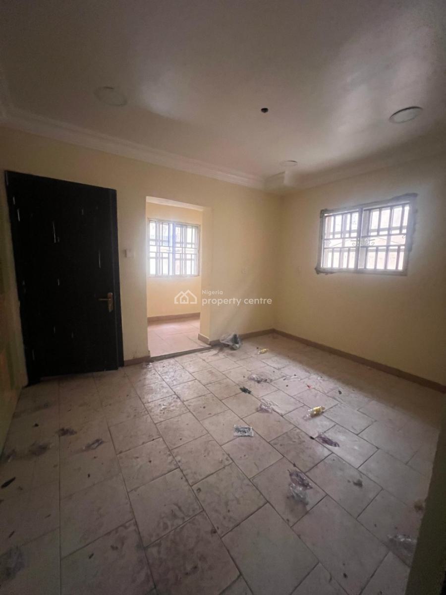 One Bedroom Apartment (commercial Use), Lekki Phase 1, Lekki, Lagos, Commercial Property for Rent