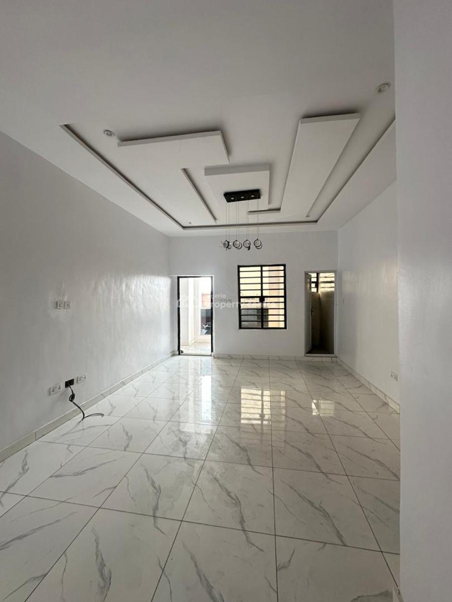 Lovely Built 3 Bedroom Apartment in a Serene Environment, Surulere, Surulere, Lagos, Block of Flats for Sale