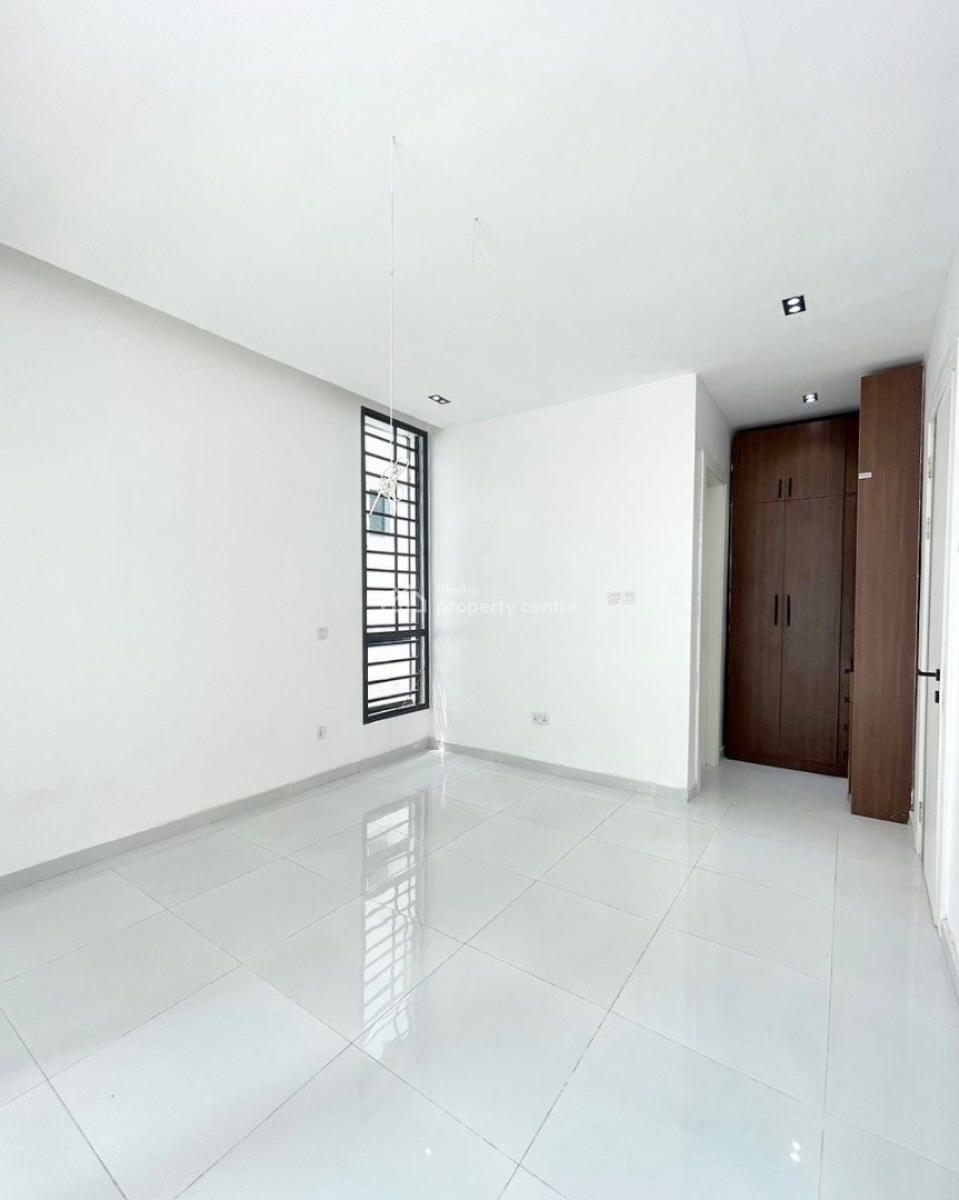 2bedroom Apartment, Ologolo, Lekki, Lagos, Flat / Apartment for Rent