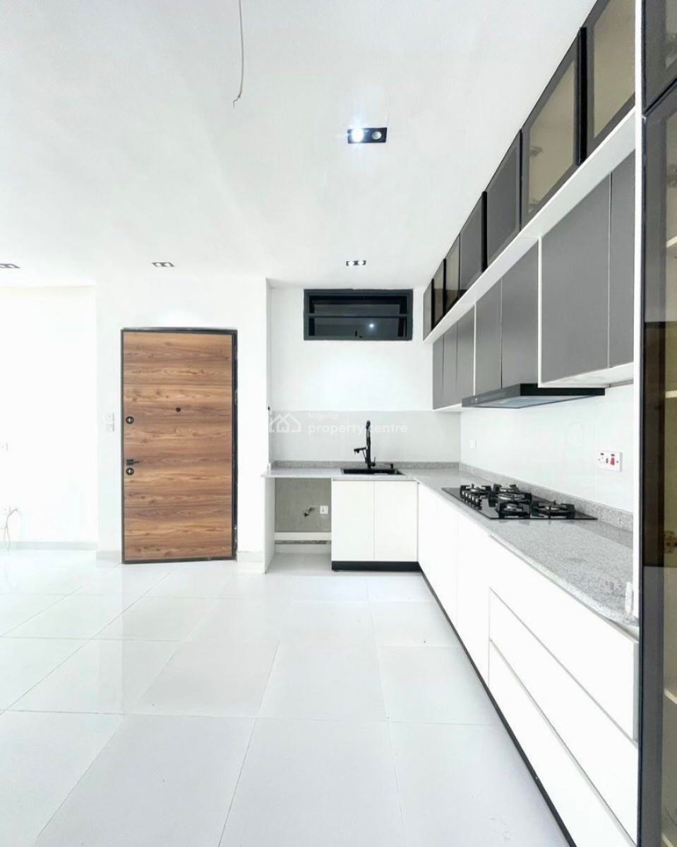 2bedroom Apartment, Ologolo, Lekki, Lagos, Flat / Apartment for Rent