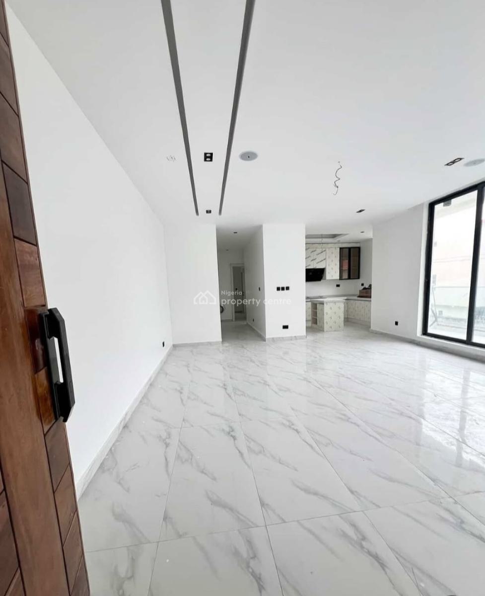 Newly Built and Serviced with 24/7 Power Supply 2 Bedroom En-suite Flat, Lekki Phase 1, Lekki, Lagos, Flat / Apartment for Rent