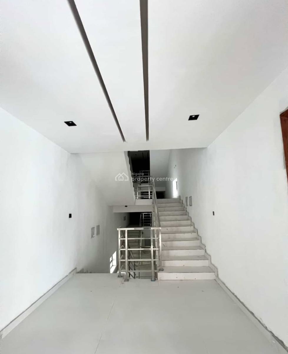 Newly Built and Serviced with 24/7 Power Supply 2 Bedroom En-suite Flat, Lekki Phase 1, Lekki, Lagos, Flat / Apartment for Rent