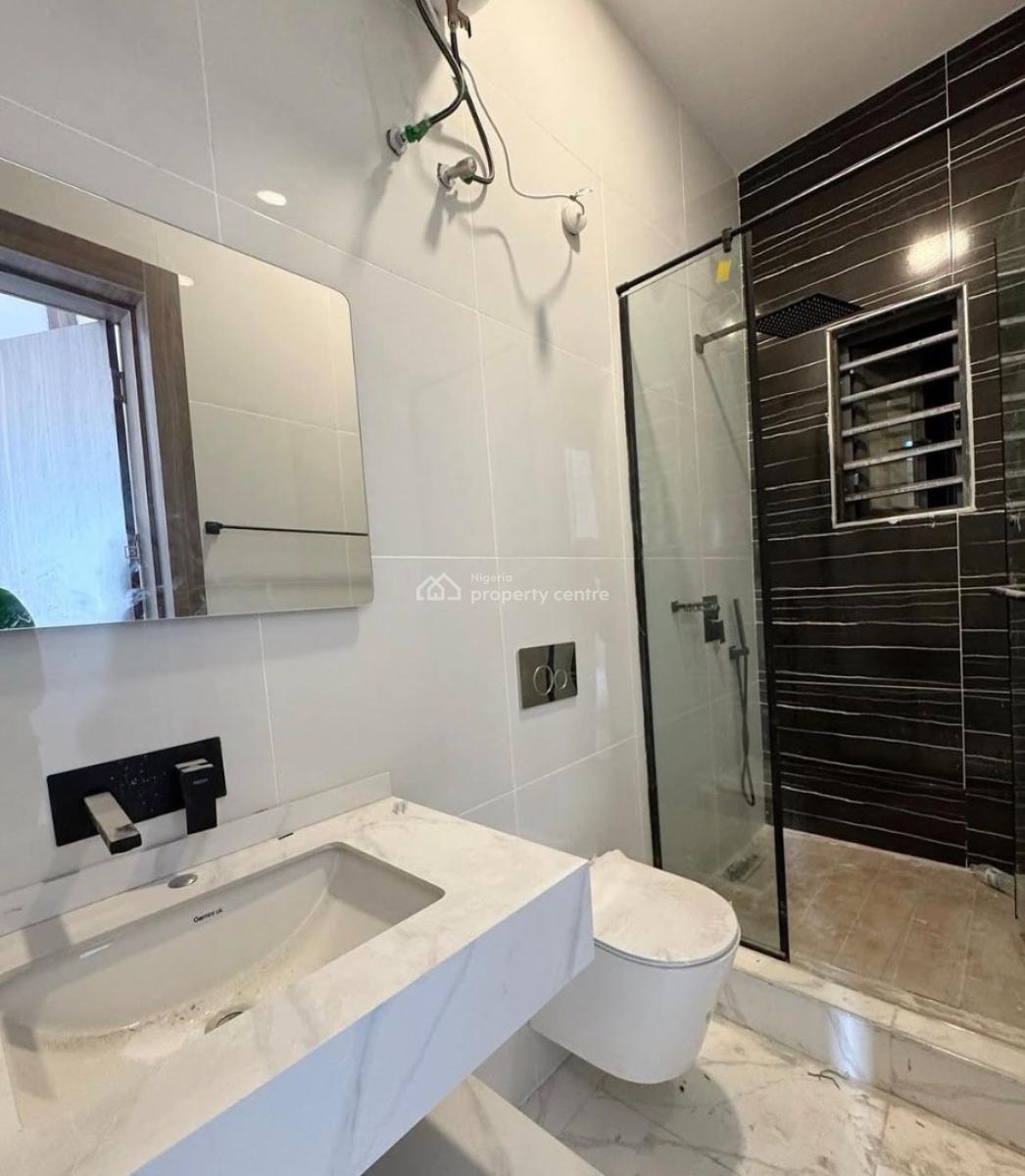 2bedroom Apartment, Lekki Phase 1, Lekki, Lagos, Block of Flats for Sale