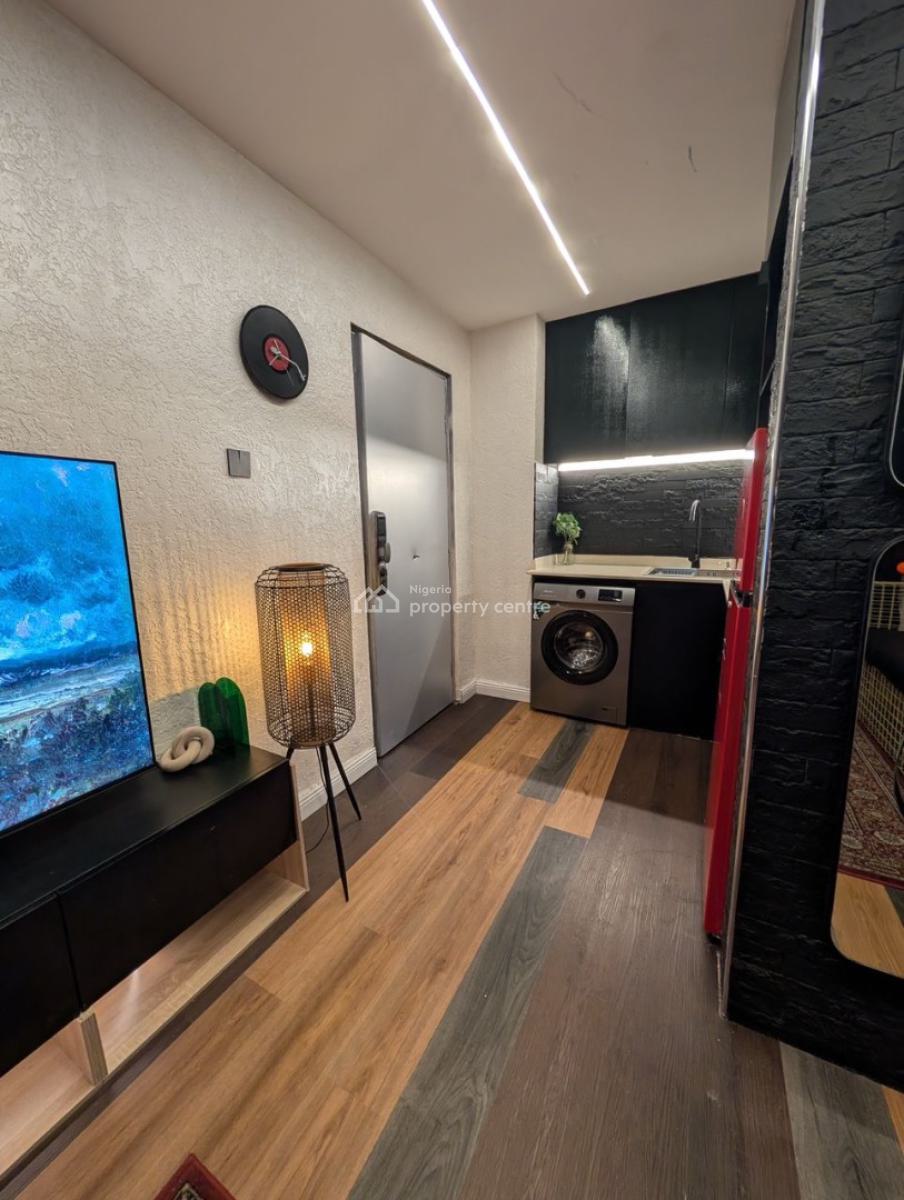 1 Bedroom Loft Apartment, Onike, Yaba, Lagos, Mini Flat (room and Parlour) Short Let