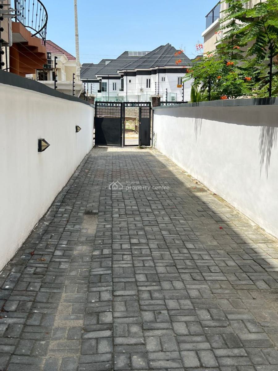 Well Standard Executive Shared Apartment in a Well Secured Estate, Chevron Alternative, Lekki, Lagos, Flat / Apartment for Rent