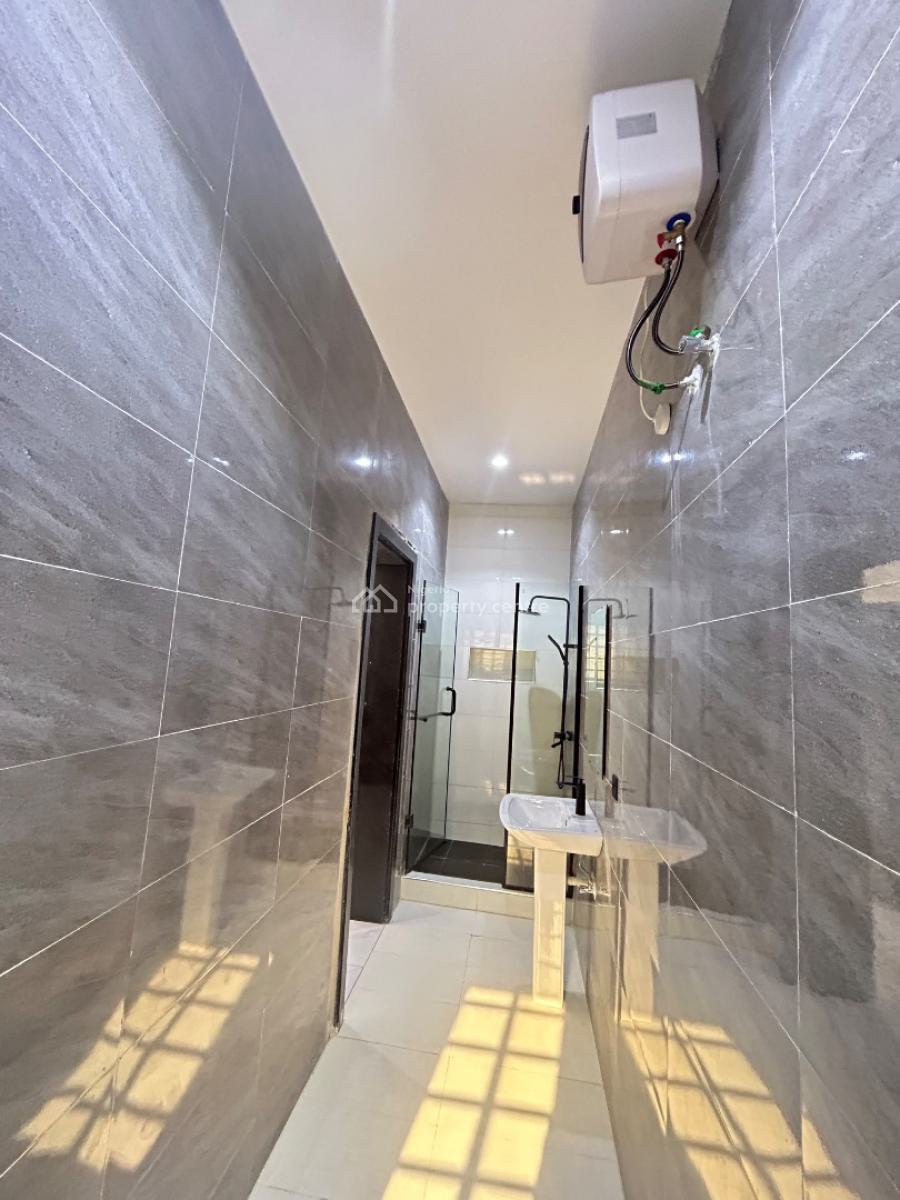Luxury 3 Bedroom Apartment with Bq, Lekki Phase 1, Lekki, Lagos, Flat / Apartment for Sale
