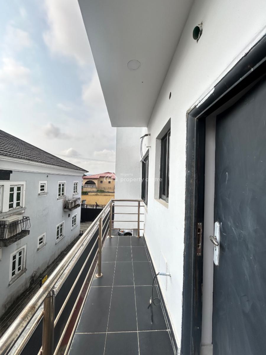 Luxury 3 Bedroom Apartment with Bq, Lekki Phase 1, Lekki, Lagos, Flat / Apartment for Sale