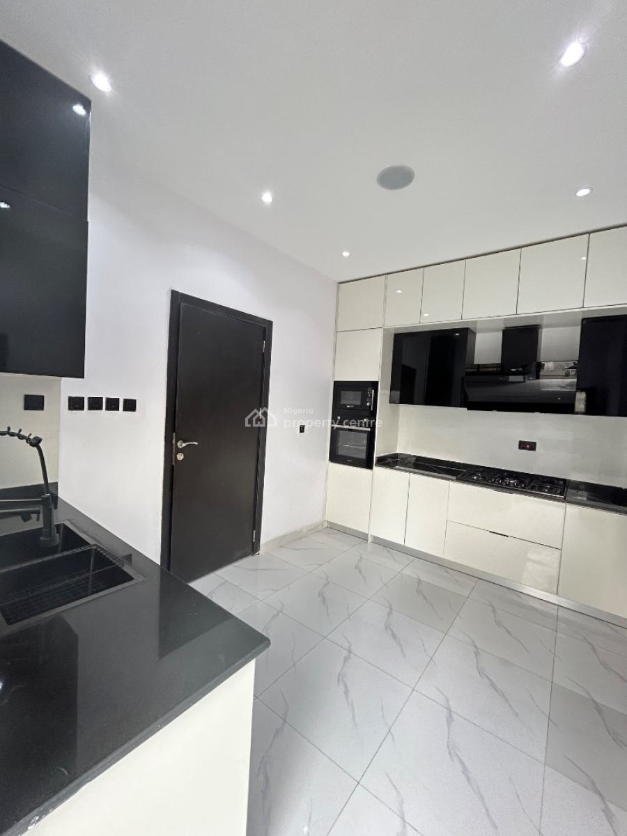 Luxury 3 Bedroom Apartment with Bq, Lekki Phase 1, Lekki, Lagos, Flat / Apartment for Sale