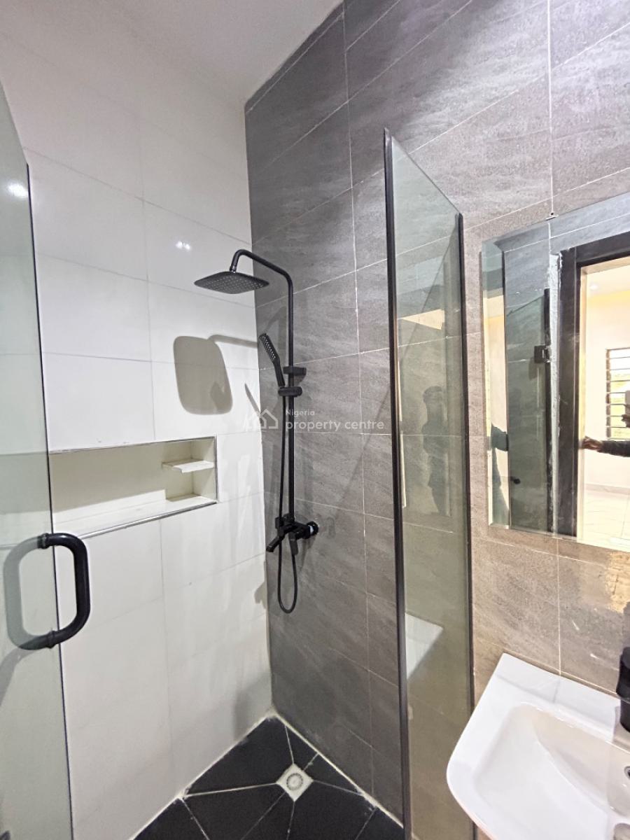 Luxury 3 Bedroom Apartment with Bq, Lekki Phase 1, Lekki, Lagos, Flat / Apartment for Sale