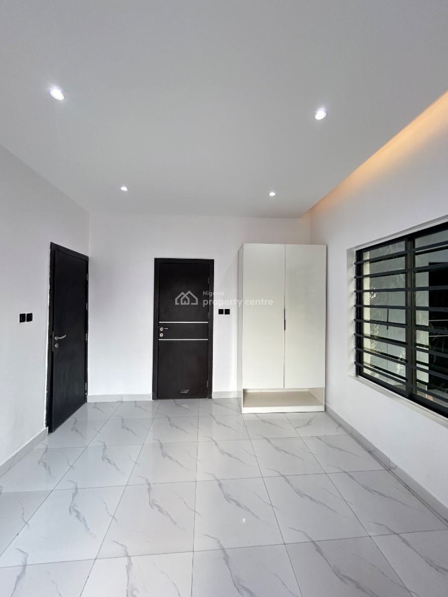 Luxury 3 Bedroom Apartment with Bq, Lekki Phase 1, Lekki, Lagos, Flat / Apartment for Sale