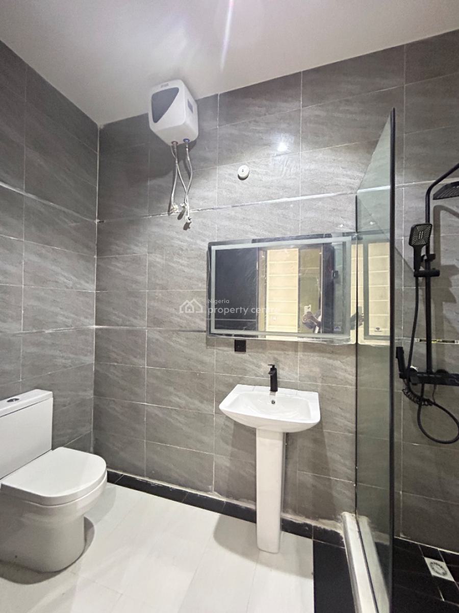 Luxury 3 Bedroom Apartment with Bq, Lekki Phase 1, Lekki, Lagos, Flat / Apartment for Sale