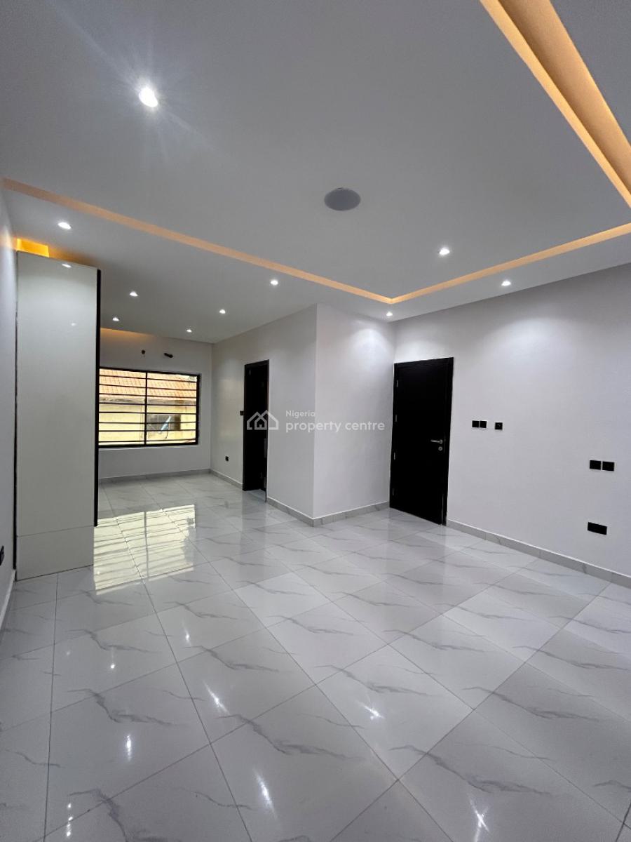 Luxury 3 Bedroom Apartment with Bq, Lekki Phase 1, Lekki, Lagos, Flat / Apartment for Sale