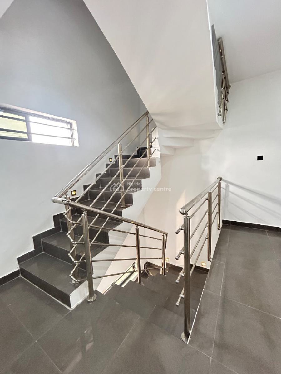 Luxury 3 Bedroom Apartment with Bq, Lekki Phase 1, Lekki, Lagos, Flat / Apartment for Sale