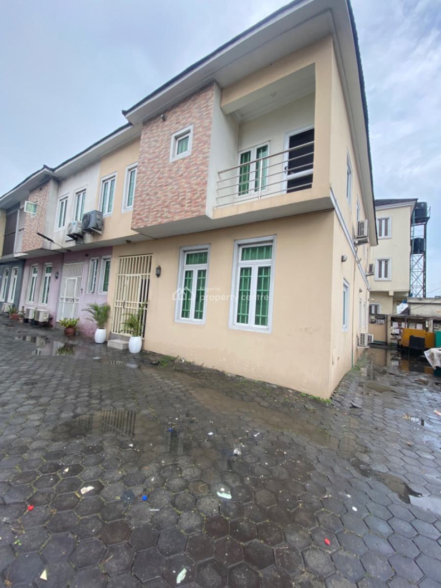 Spacious 2 Bedrooms Apartment Downstairs, House on The Rock, Ikate, Lekki, Lagos, Flat / Apartment for Rent