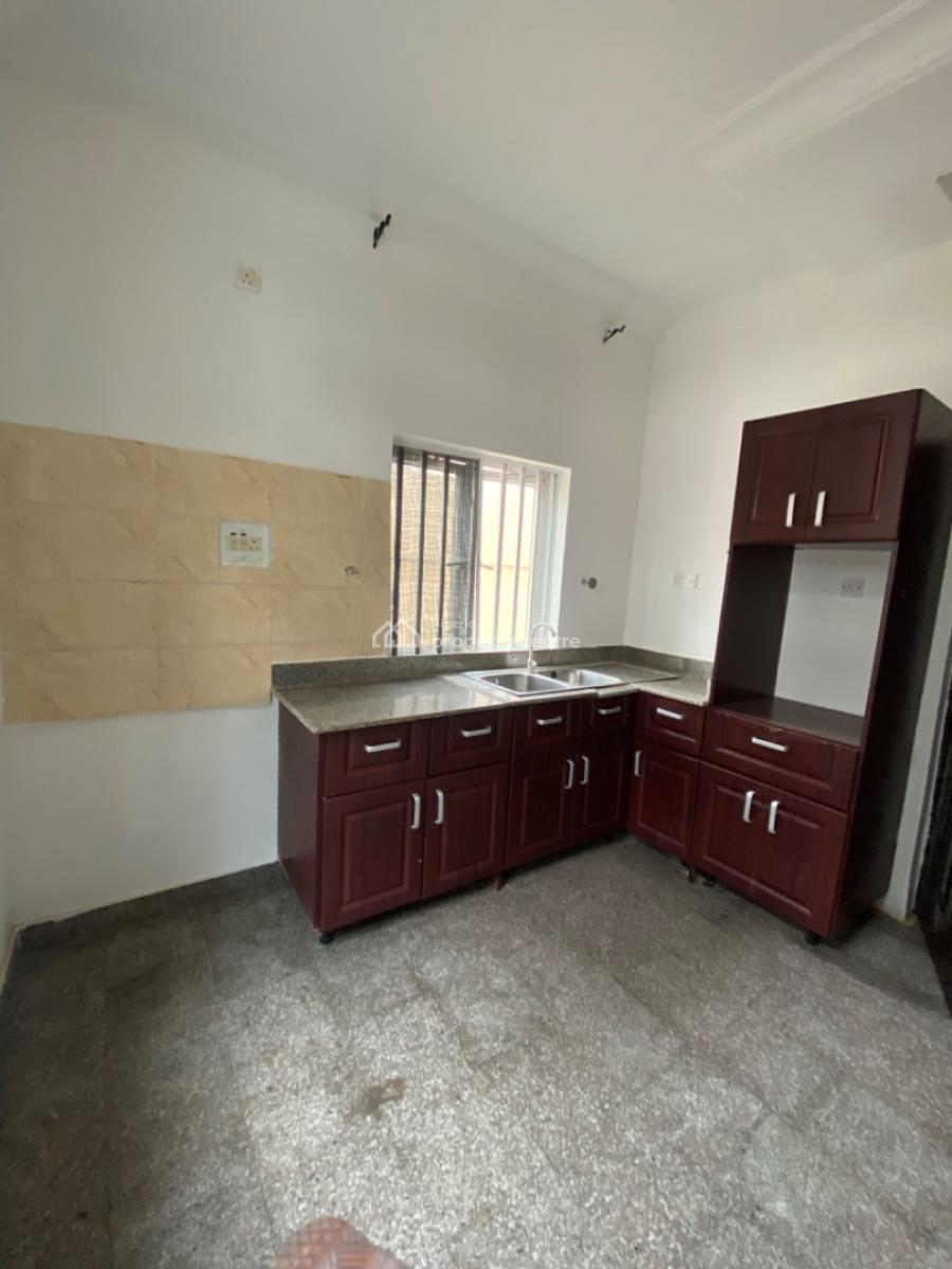 Spacious 2 Bedrooms Apartment Downstairs, House on The Rock, Ikate, Lekki, Lagos, Flat / Apartment for Rent