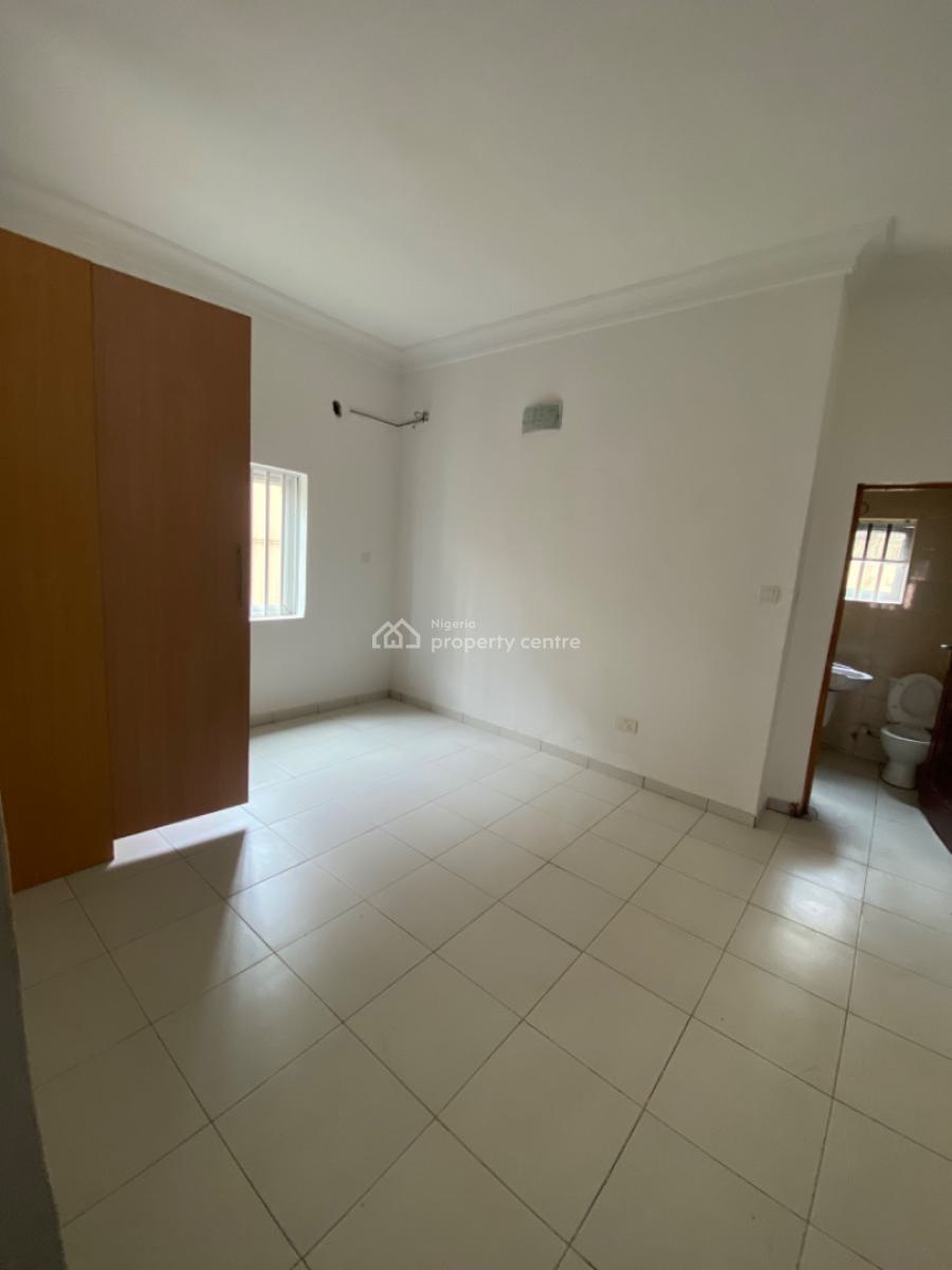 Spacious 2 Bedrooms Apartment Downstairs, House on The Rock, Ikate, Lekki, Lagos, Flat / Apartment for Rent