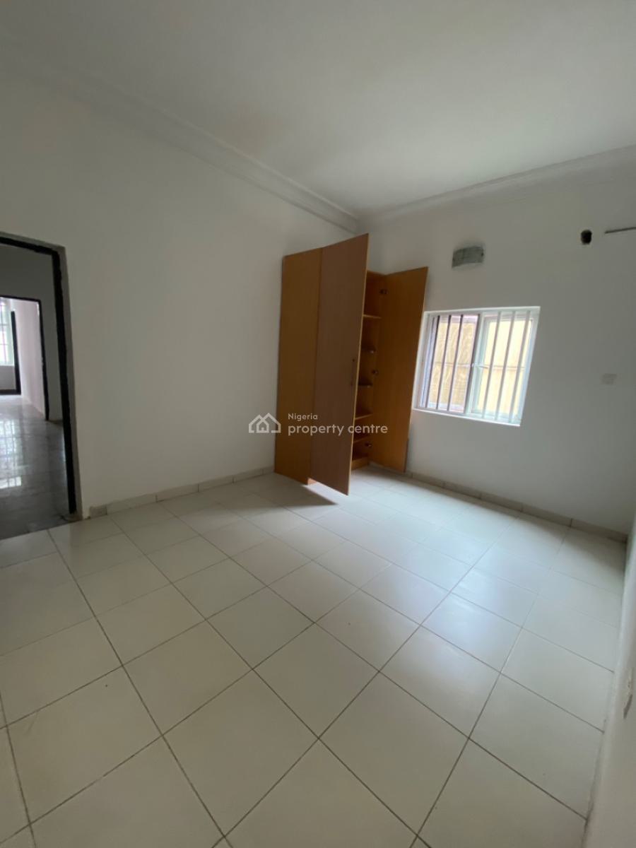 Spacious 2 Bedrooms Apartment Downstairs, House on The Rock, Ikate, Lekki, Lagos, Flat / Apartment for Rent