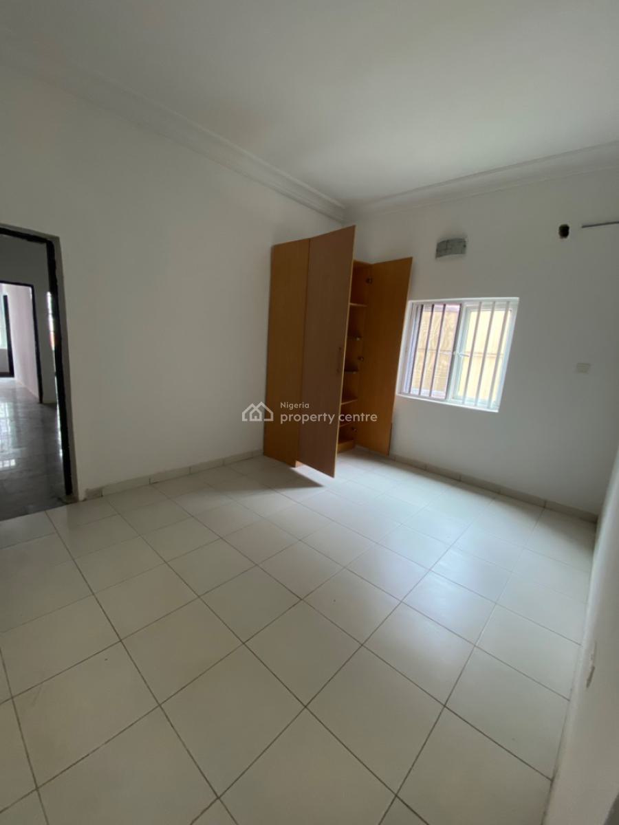 Spacious 2 Bedrooms Apartment Downstairs, House on The Rock, Ikate, Lekki, Lagos, Flat / Apartment for Rent
