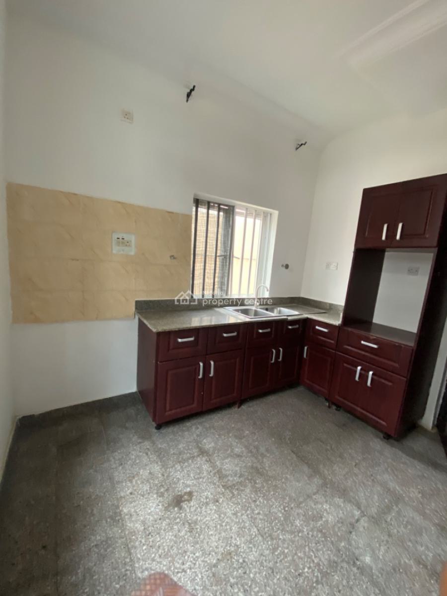 Spacious 2 Bedrooms Apartment Downstairs, House on The Rock, Ikate, Lekki, Lagos, Flat / Apartment for Rent