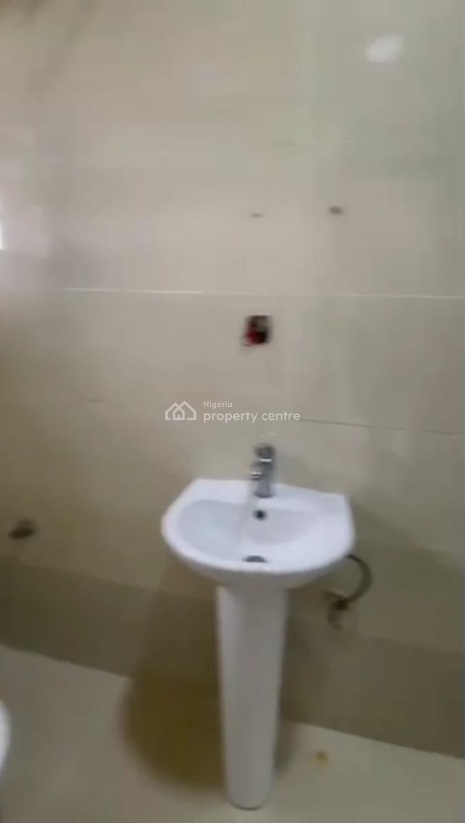 2 Bedroom Flat, Gilmore, Jahi, Abuja, Flat / Apartment for Rent