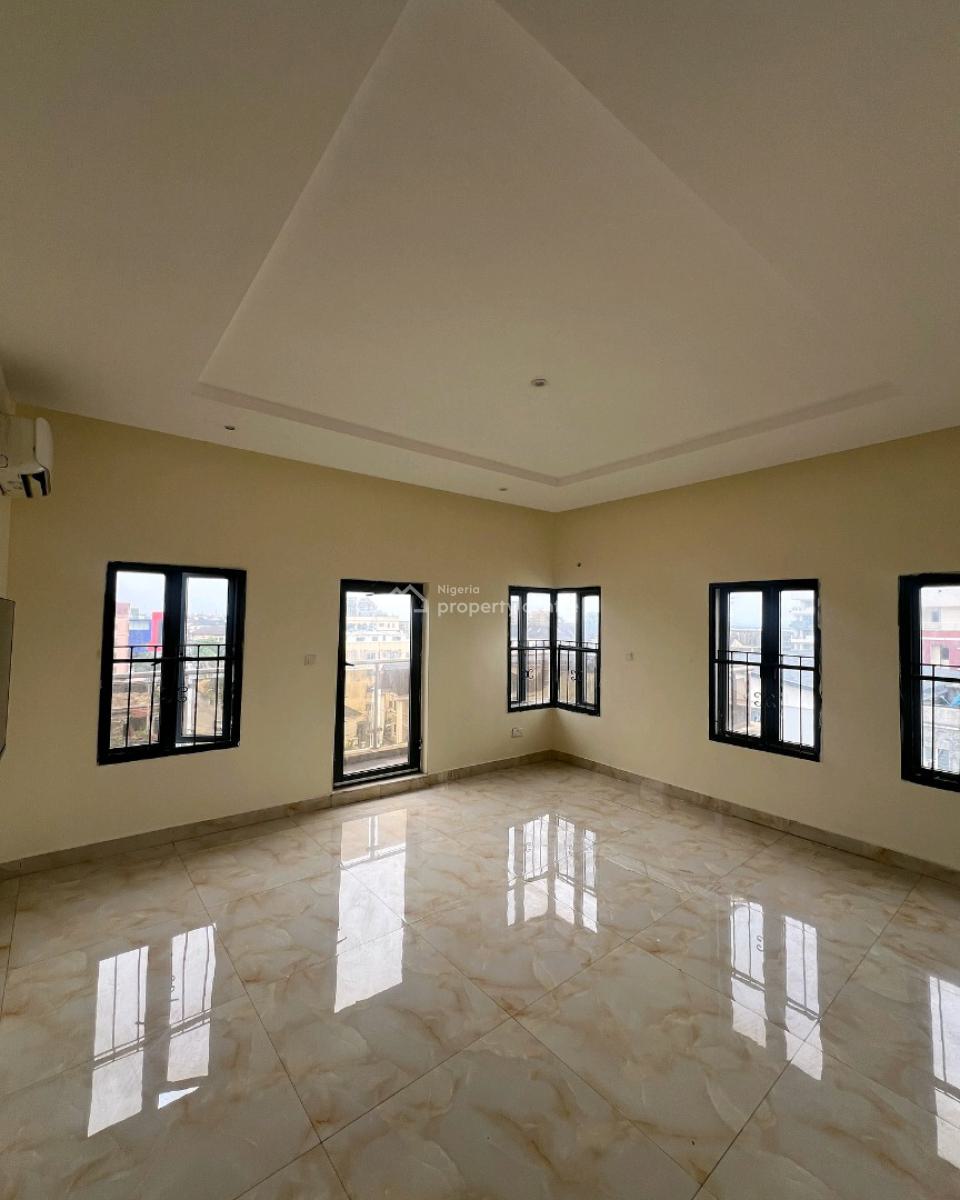 3 Bedroom Apartment with Swimming Pool and Bq, Victoria Island (vi), Lagos, Flat / Apartment for Rent