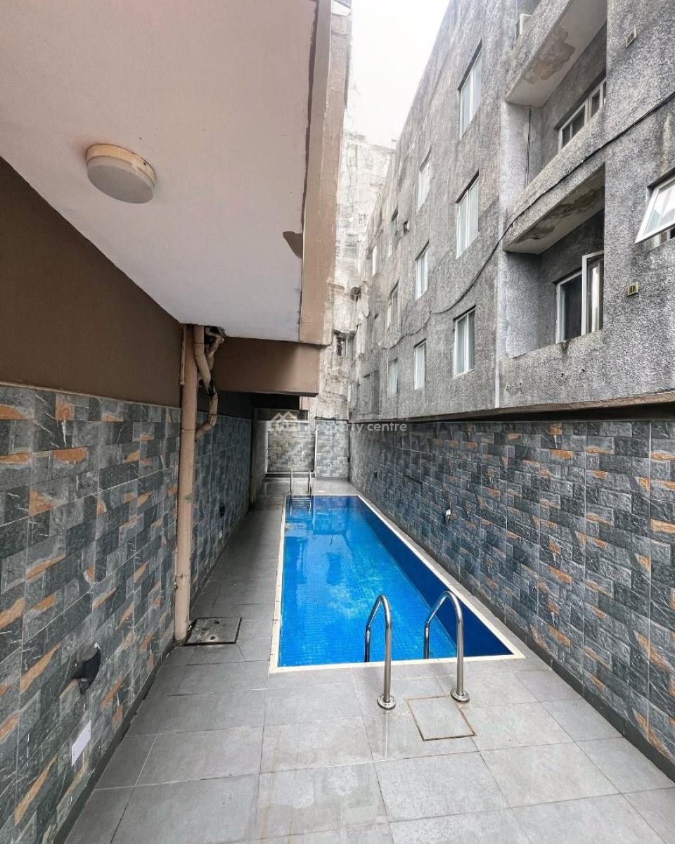 3 Bedroom Apartment with Swimming Pool and Bq, Victoria Island (vi), Lagos, Flat / Apartment for Rent