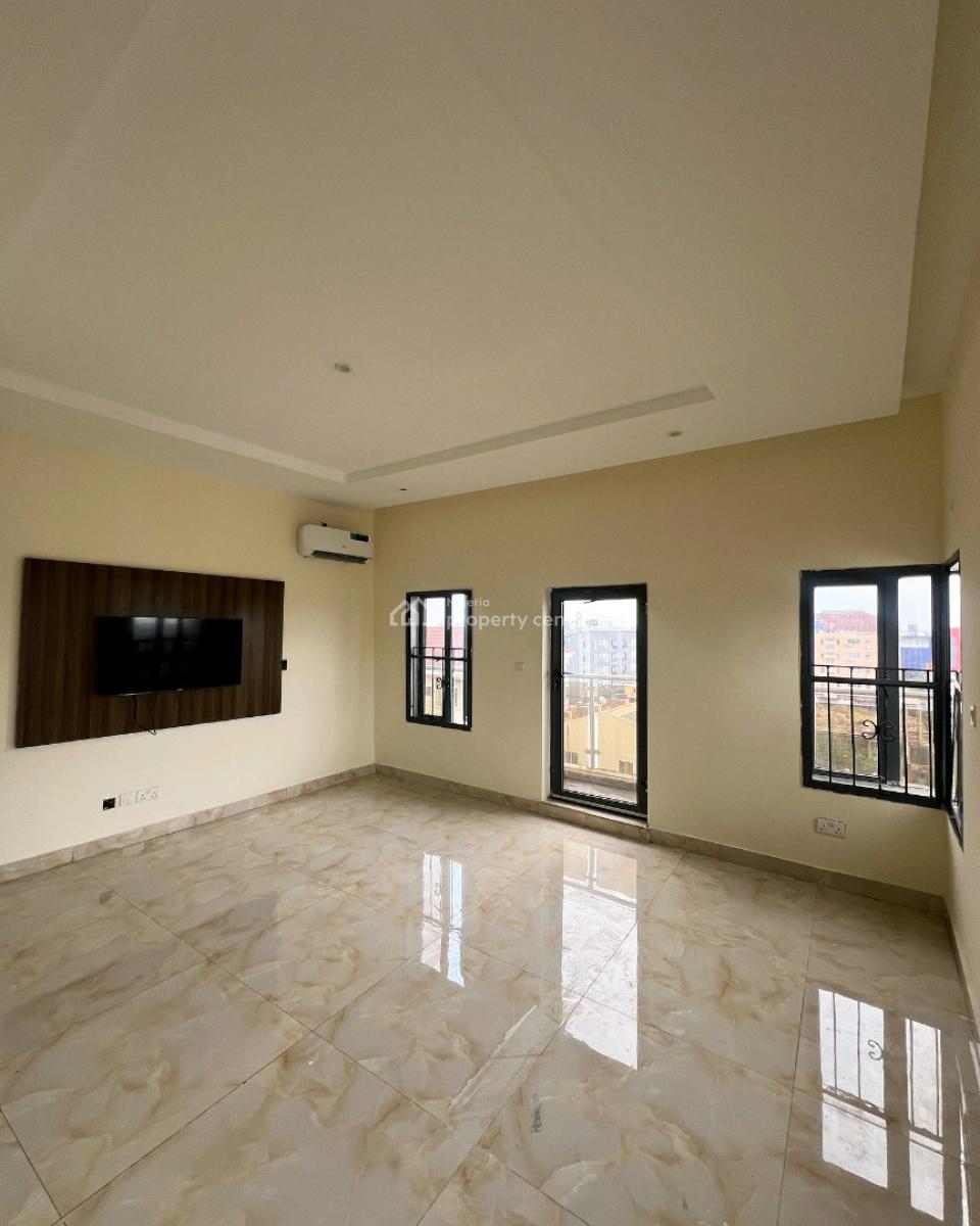 3 Bedroom Apartment with Swimming Pool and Bq, Victoria Island (vi), Lagos, Flat / Apartment for Rent