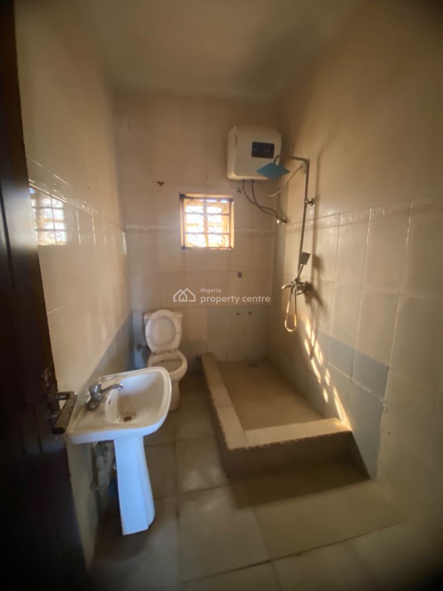 Luxury 3 Bedroom Flat with 1 Bq in a Big and Secured Compound, Jabi, Abuja, Flat / Apartment for Rent